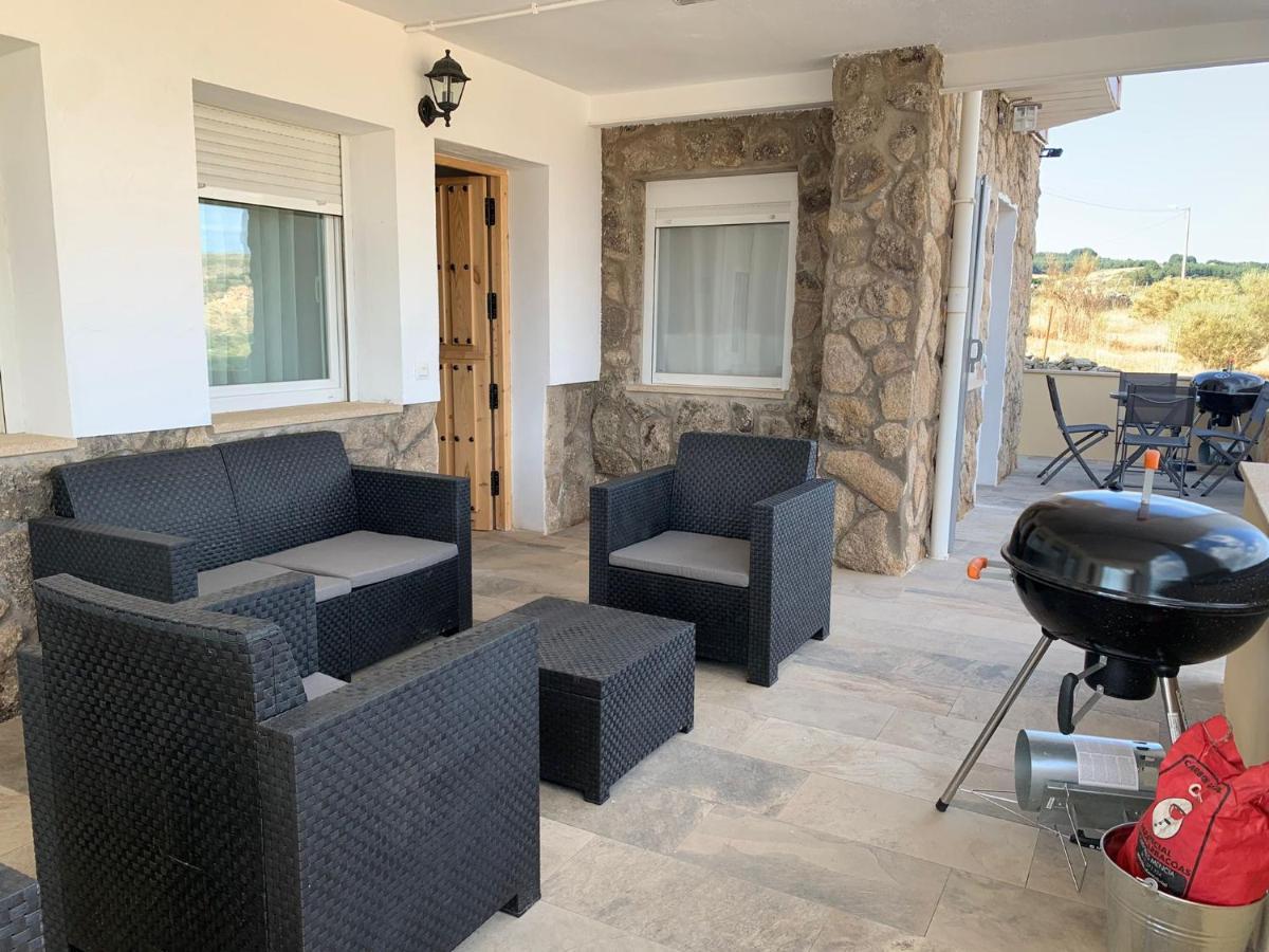 Villa De Gredos Navarredonda de Gredos Exteriör bild