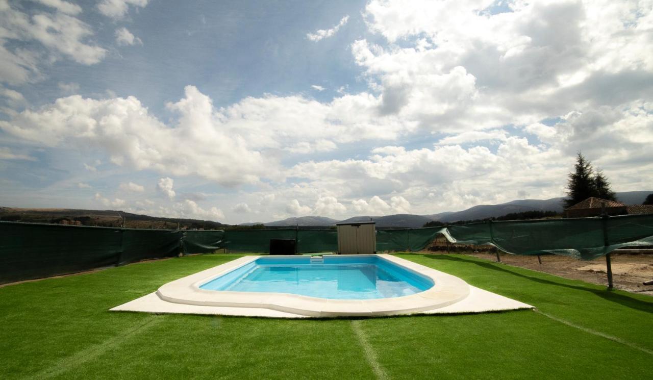 Villa De Gredos Navarredonda de Gredos Exteriör bild